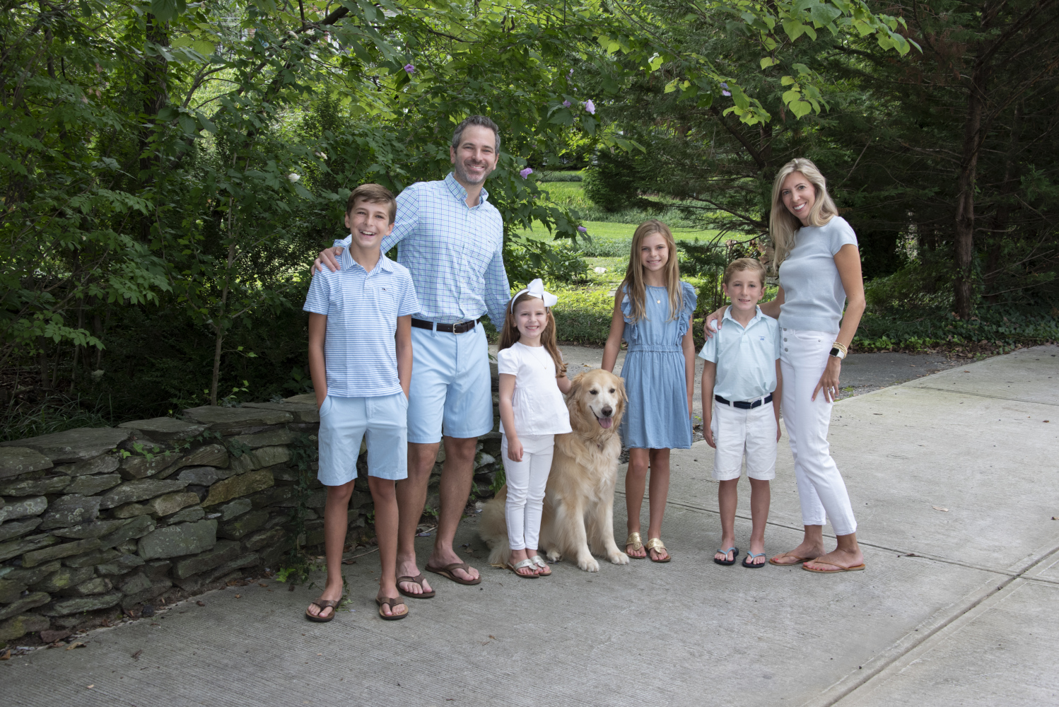 portraitions-family-portraits-EGAG08E1BE2K.jpg