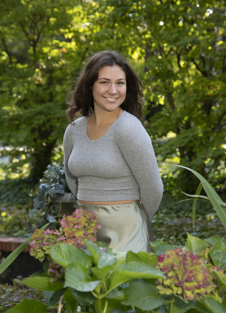 portraitions-senior-portraits-71C16484LVE2.jpg