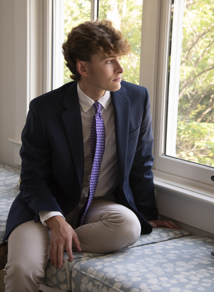 portraitions-senior-portraits-9HVVL7KI4N5P.jpg