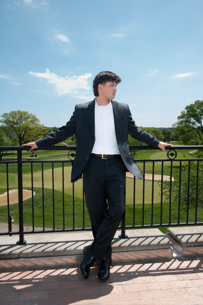 portraitions-senior-portraits-FFQAM2TT16RT.jpg