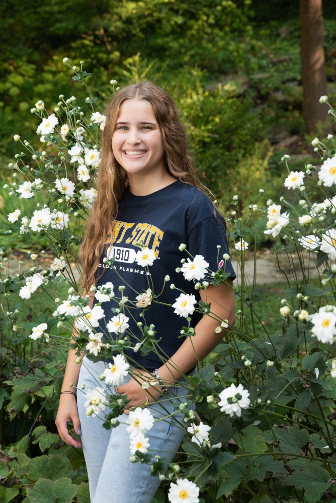 portraitions-senior-portraits-FLPLD2G72M4Q.jpg